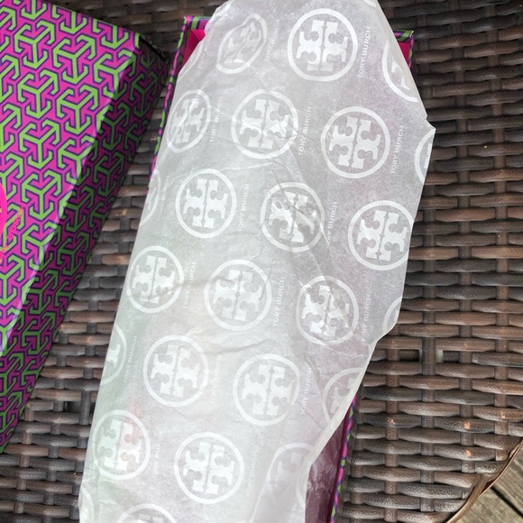 Tory Burch Flip Flops - Picture 5 of 9